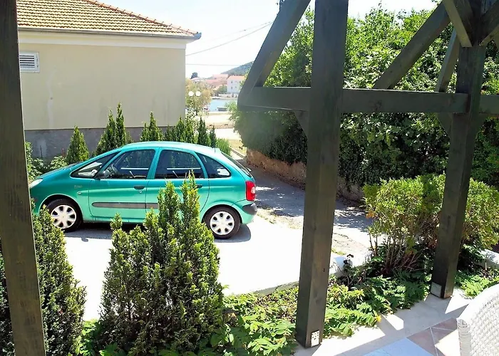 Apartman By The Sea Preko, Ugljan - 20385 *