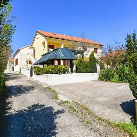 By The Sea Preko, Ugljan - 20385 *