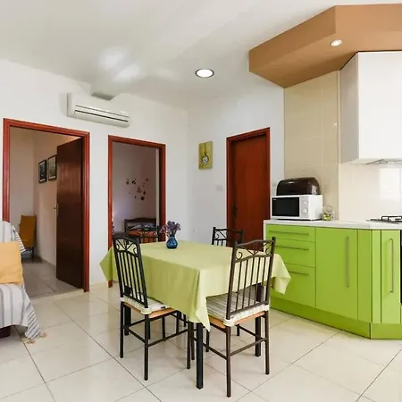 By The Sea Preko, Ugljan - 20385 Preko